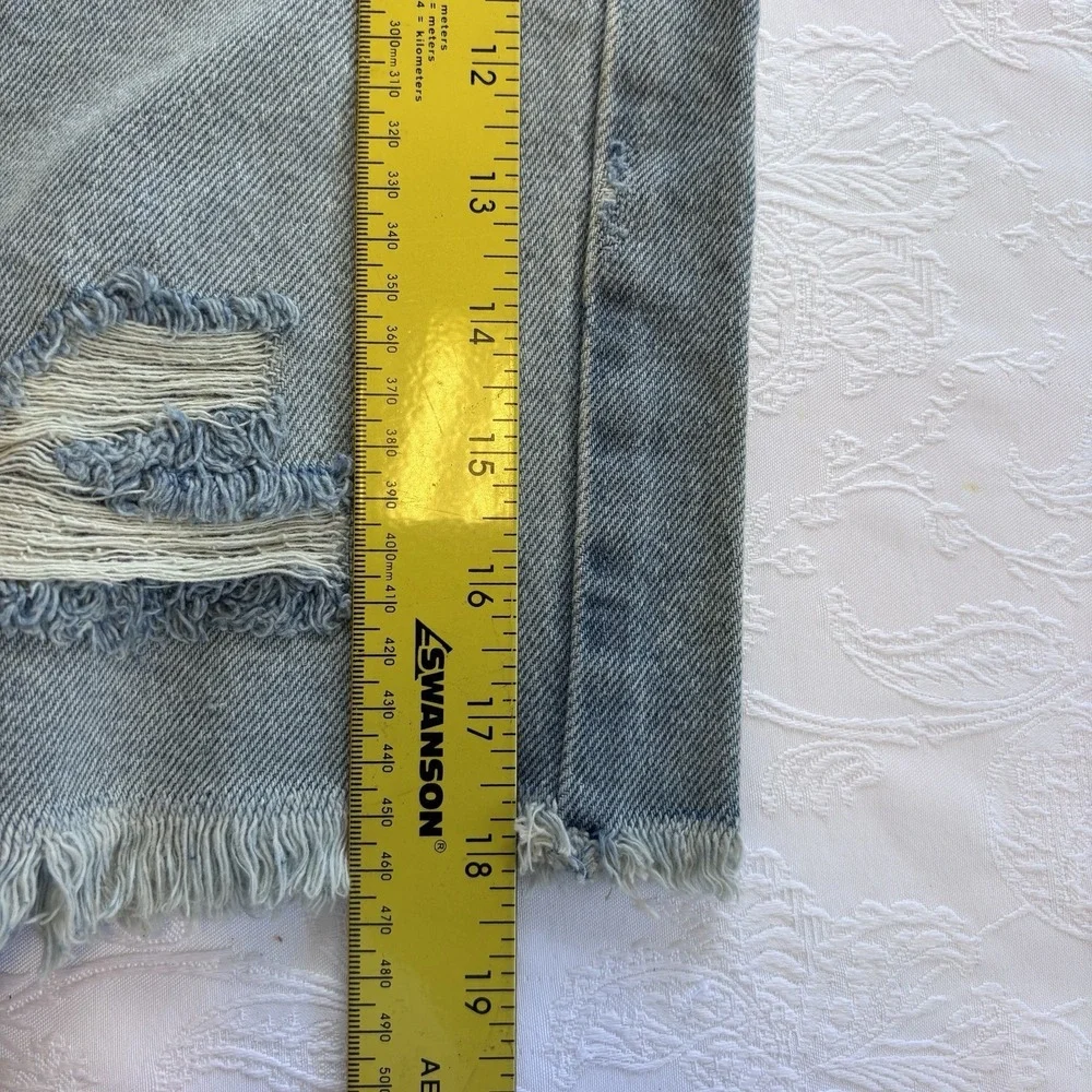 Wild Fable Shorts Womens 4‎ High Rise Distressed Denim Easy Rigid 8 Inch Inseam